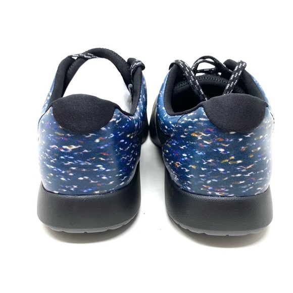 Traq by Alegria Intent 2 Smart Sneakers in plethora - Picture 4 of 8